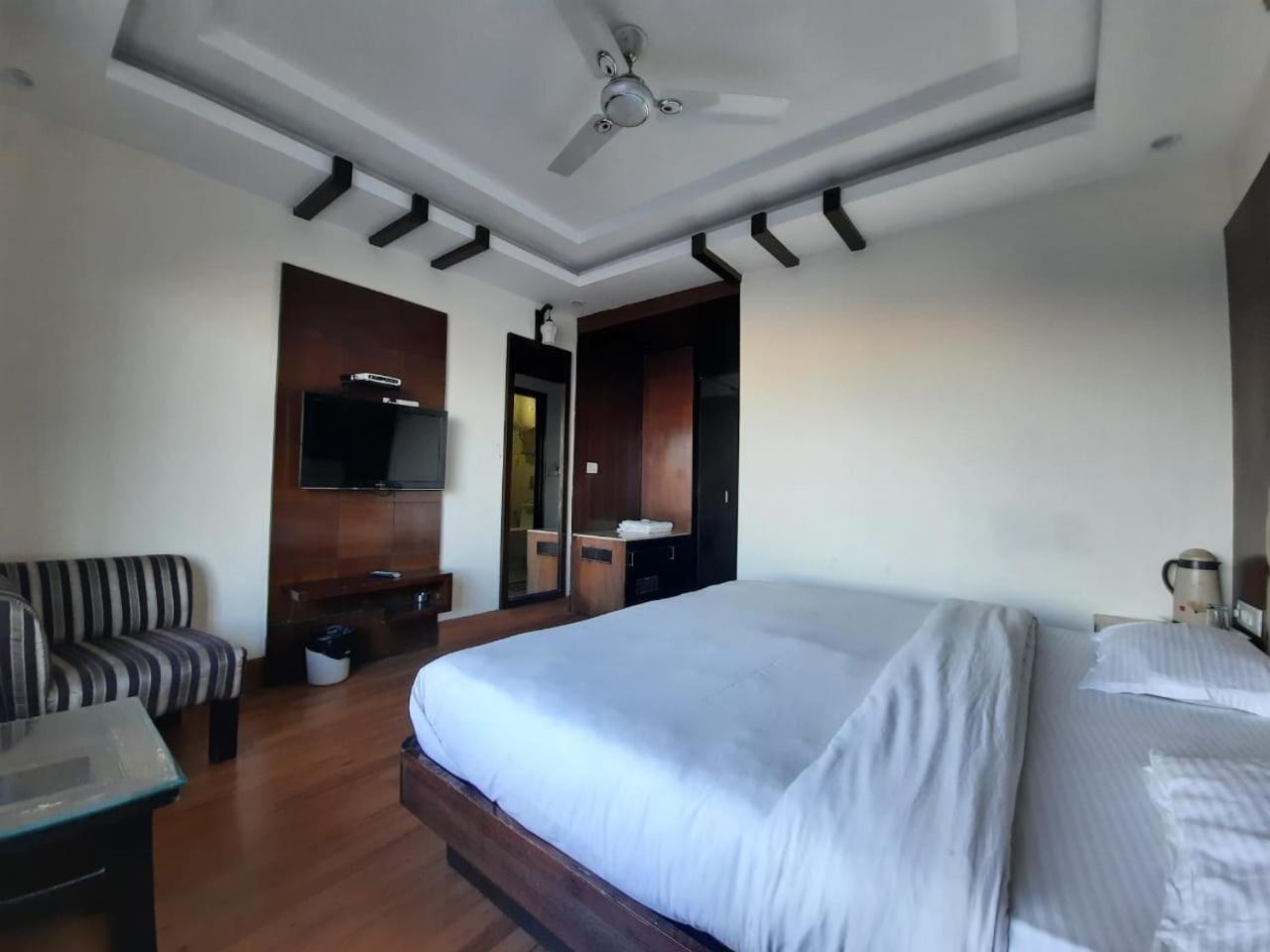 Basera Hotel Mussoorie Exterior foto